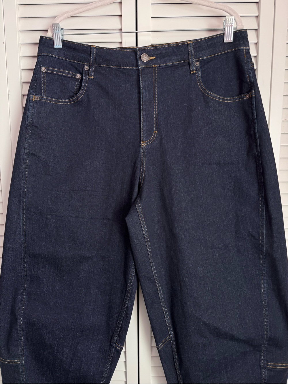 Ruti The Ultimate Barrel Leg Jeans 2.0 Nyx Dark Wash Size 14 Modern Taper NWT - Picture 4 of 11